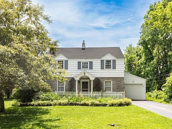2 Lansdowne Road, Syracuse, NY 13214