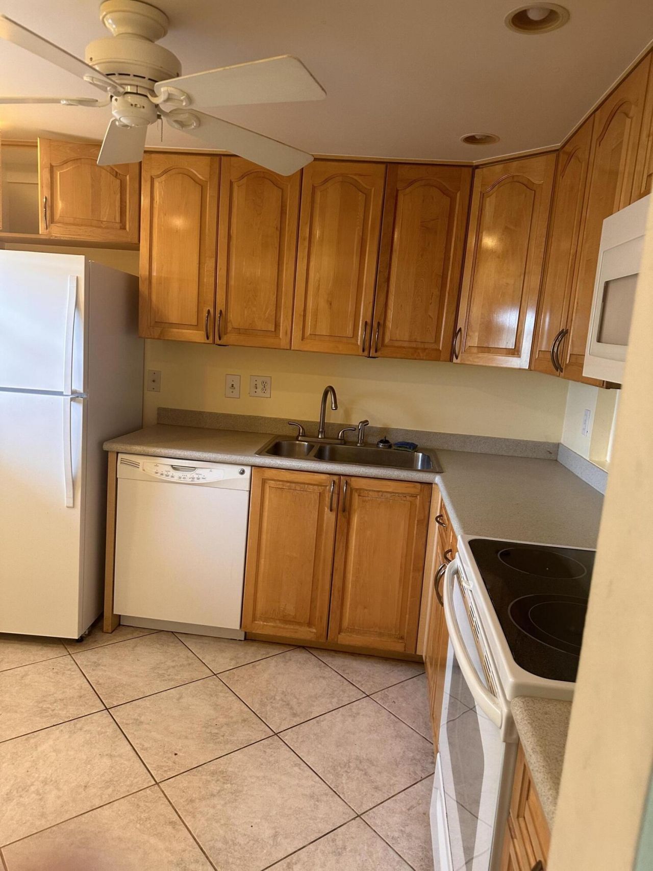 3090 Holiday Springs Boulevard, Unit 310, Margate, FL 33063 Photo