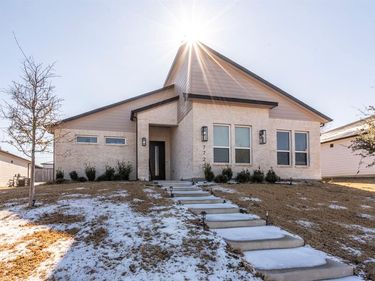 7722 Oak Garden Trail, Dallas, TX 75232