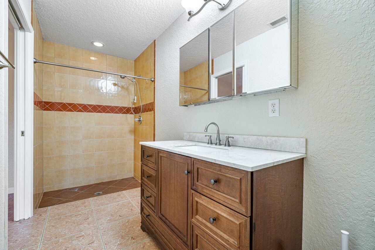 5592 1st Road, Lake Worth, FL 33467 Photo