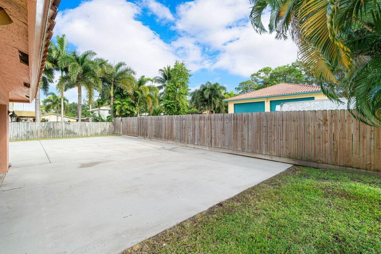 5592 1st Road, Lake Worth, FL 33467 Photo