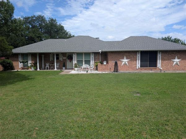 130 Mabry Lane , Red Oak, TX 75154