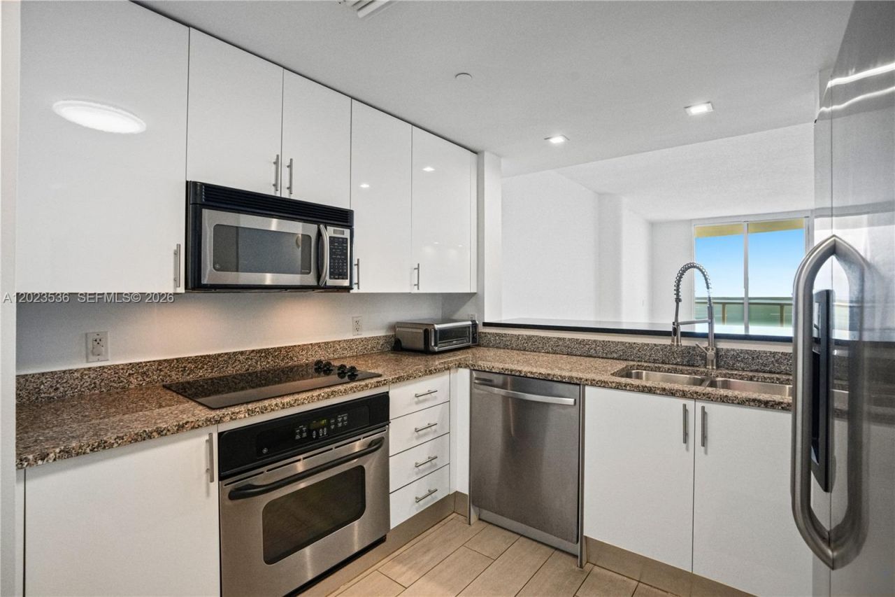 2101 Brickell Ave, Unit 3105, Miami, FL 33129 Photo