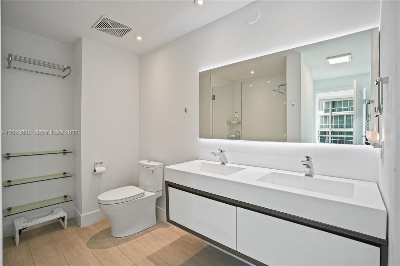 2101 Brickell Ave, Unit 3105, Miami, FL 33129 Photo