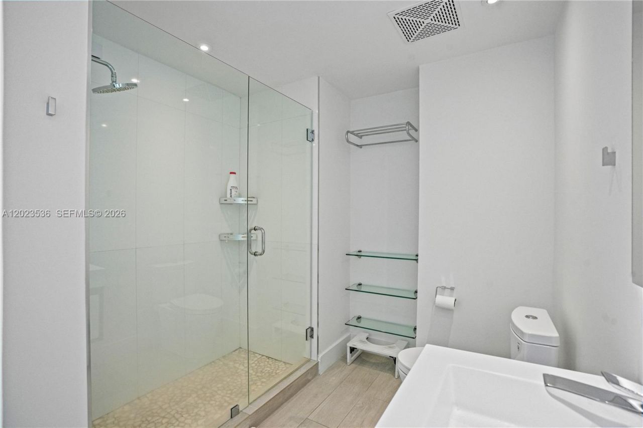 2101 Brickell Ave, Unit 3105, Miami, FL 33129 Photo