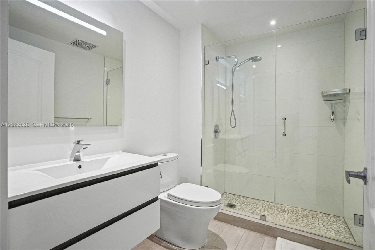 2101 Brickell Ave, Unit 3105, Miami, FL 33129 Photo