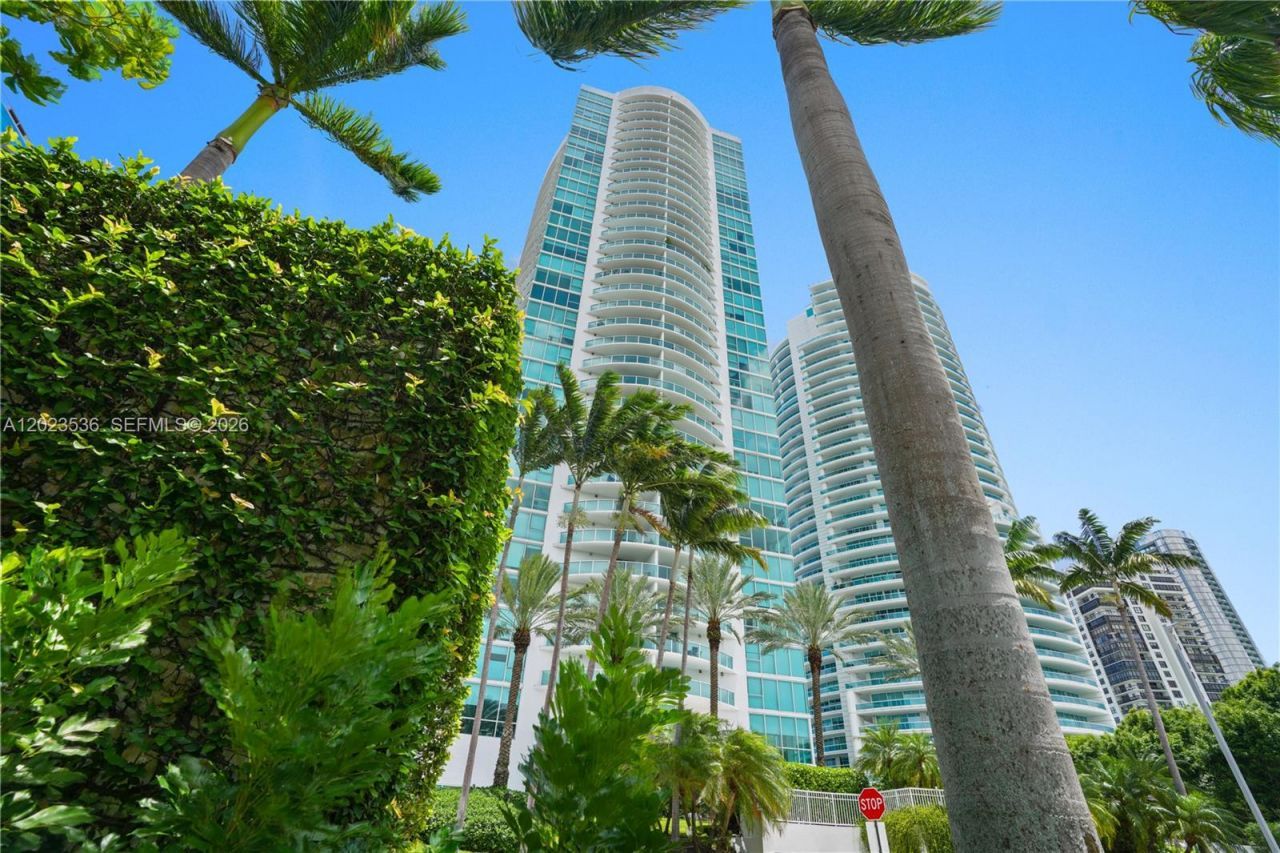 2101 Brickell Ave, Unit 3105, Miami, FL 33129 Photo