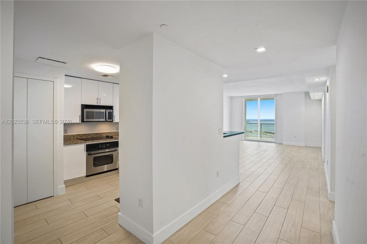 2101 Brickell Ave, Unit 3105, Miami, FL 33129 Photo