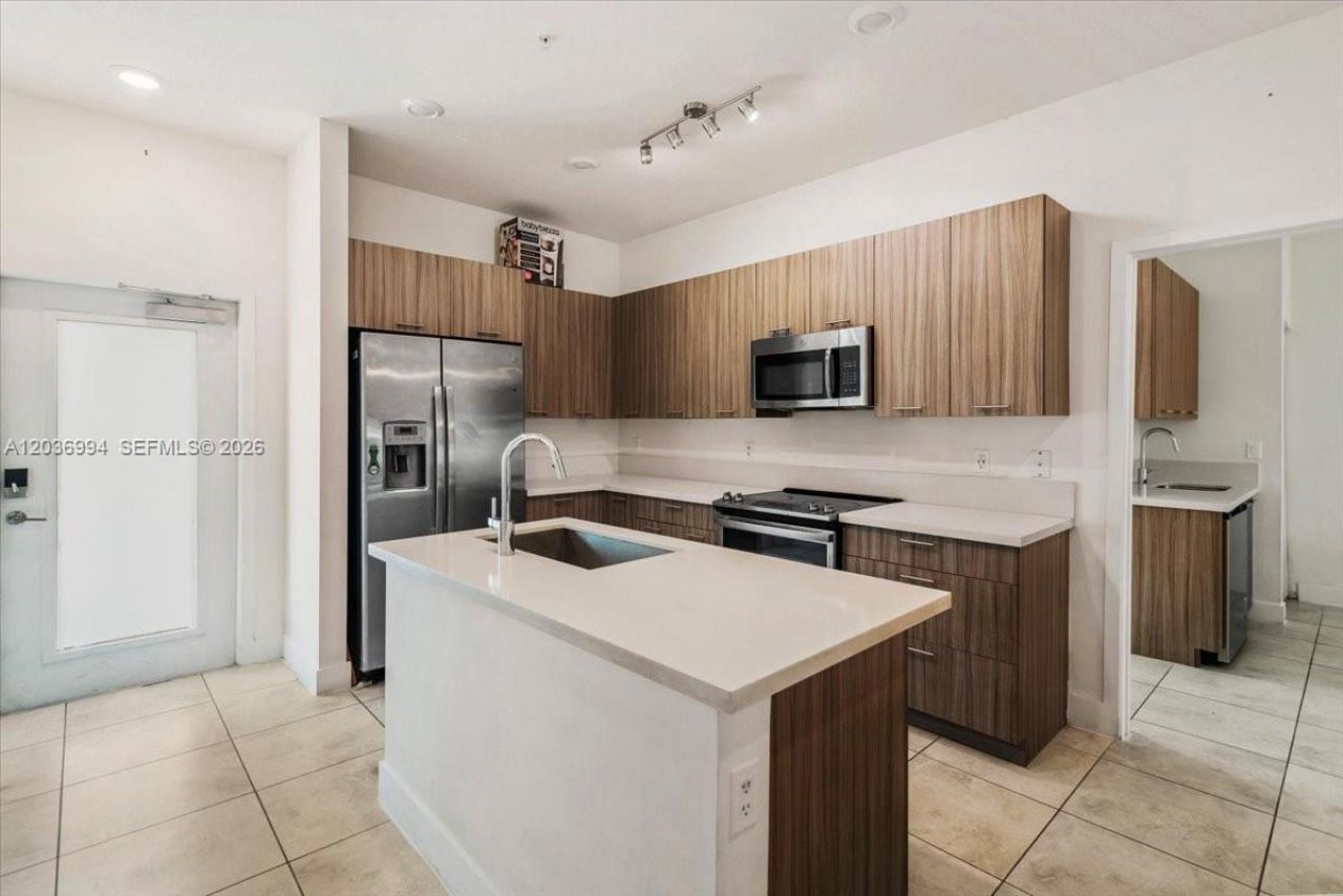 4636 NW 84th Ave , Unit 13, Doral, FL 33166 Photo