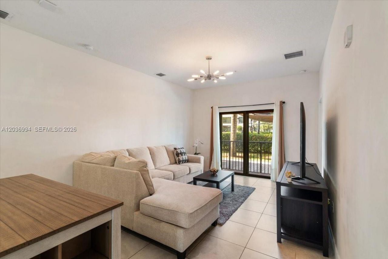 4636 NW 84th Ave , Unit 13, Doral, FL 33166 Photo