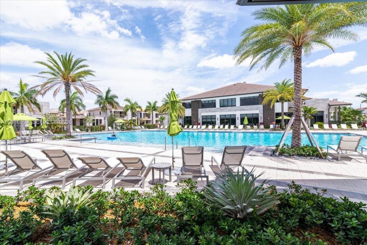 4636 NW 84th Ave , Unit 13, Doral, FL 33166 Photo