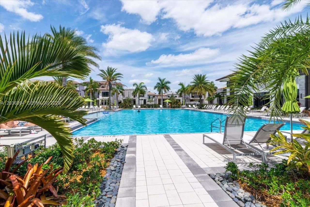 4636 NW 84th Ave , Unit 13, Doral, FL 33166 Photo