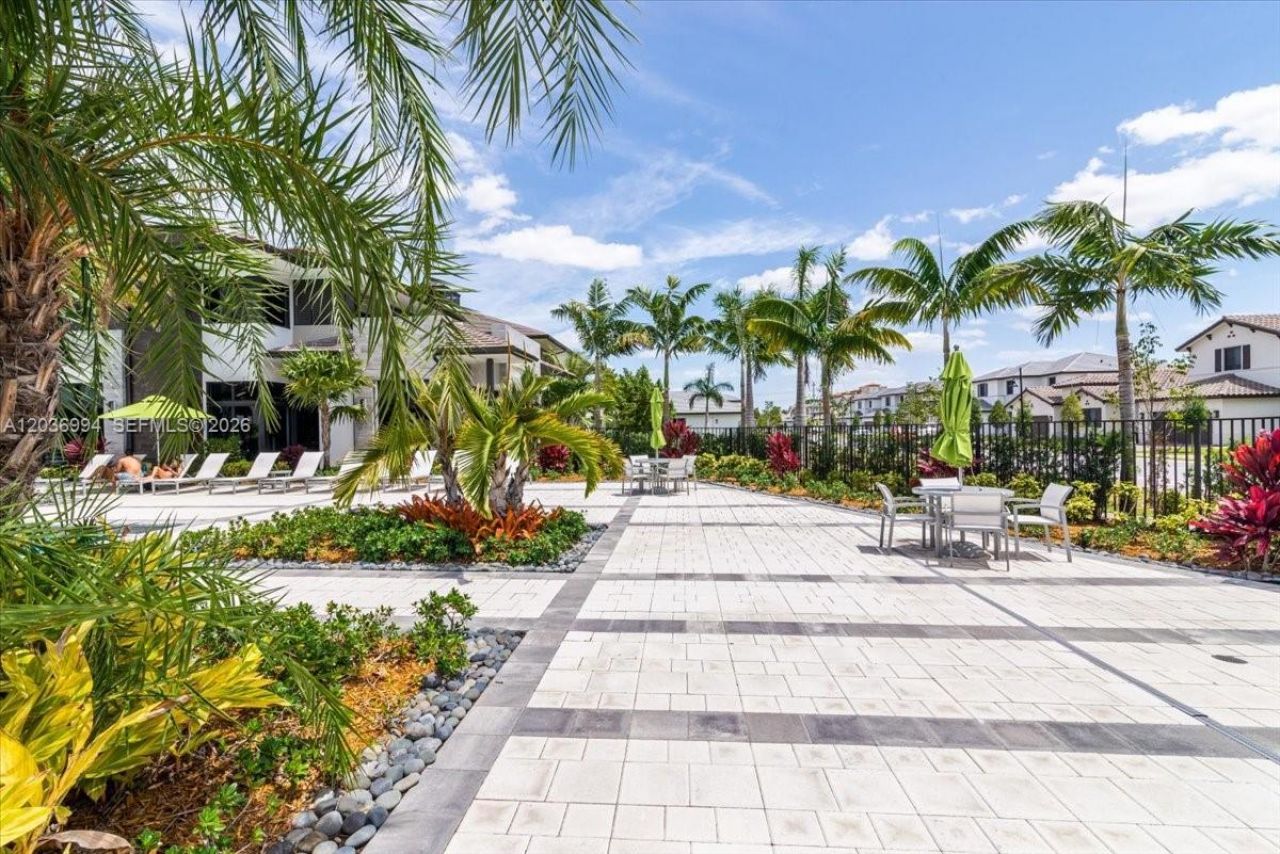 4636 NW 84th Ave , Unit 13, Doral, FL 33166 Photo