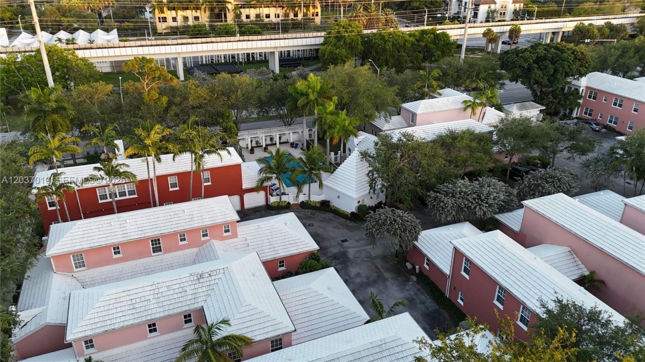 540 Loretto Ave, Unit 19, Coral Gables, FL 33146 Photo