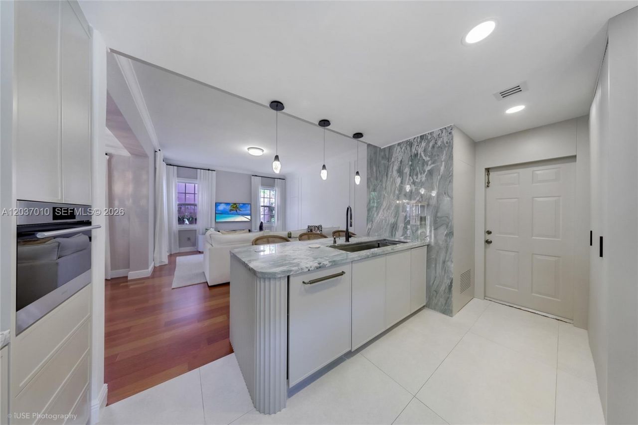 540 Loretto Ave, Unit 19, Coral Gables, FL 33146 Photo