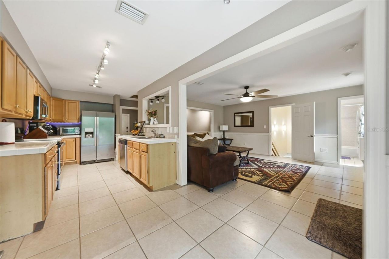 112 E Gardenia Street , Howey in the Hills, FL 34737 Photo