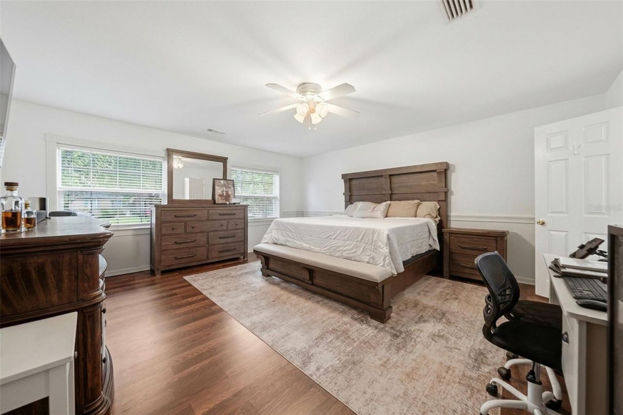 112 E Gardenia Street , Howey in the Hills, FL 34737 Photo