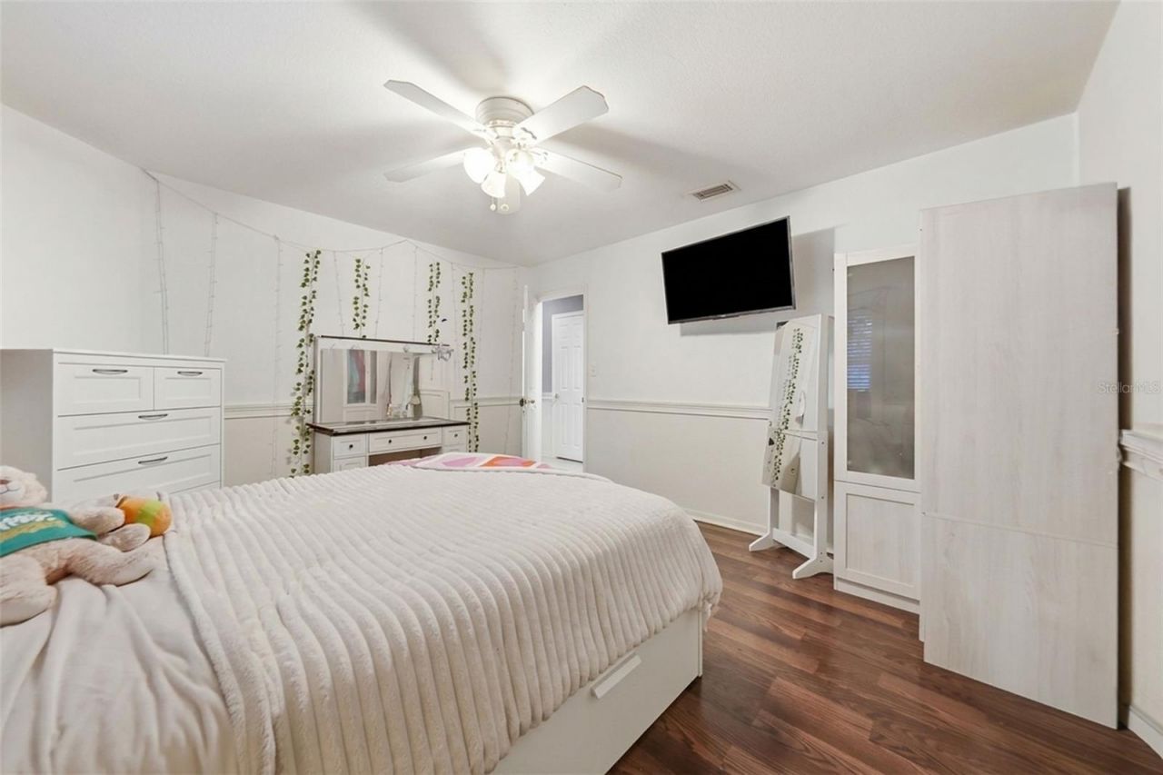 112 E Gardenia Street , Howey in the Hills, FL 34737 Photo