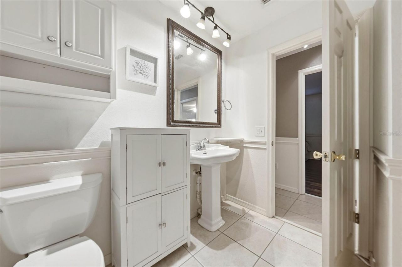 112 E Gardenia Street , Howey in the Hills, FL 34737 Photo