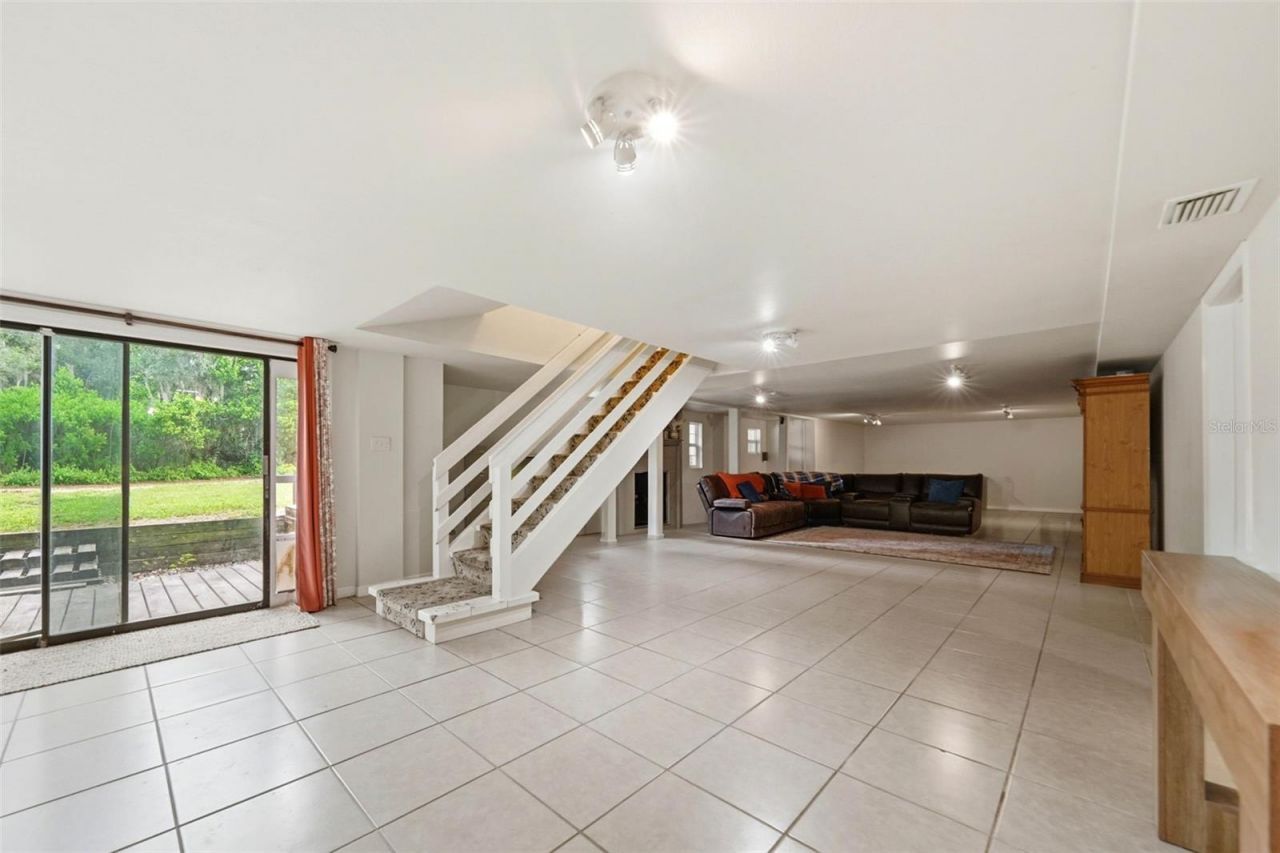 112 E Gardenia Street , Howey in the Hills, FL 34737 Photo