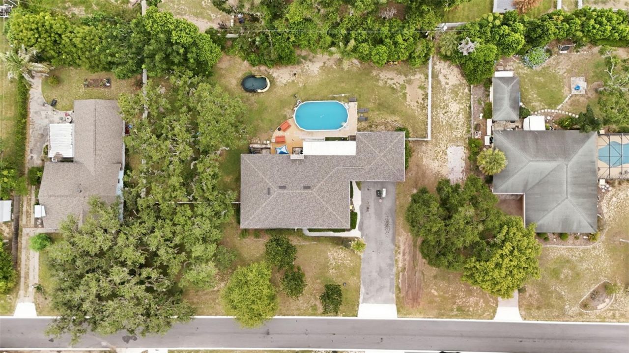 112 E Gardenia Street , Howey in the Hills, FL 34737 Photo