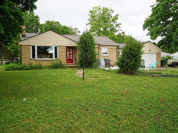 2914 S 76th STREET, West Allis, WI 53219