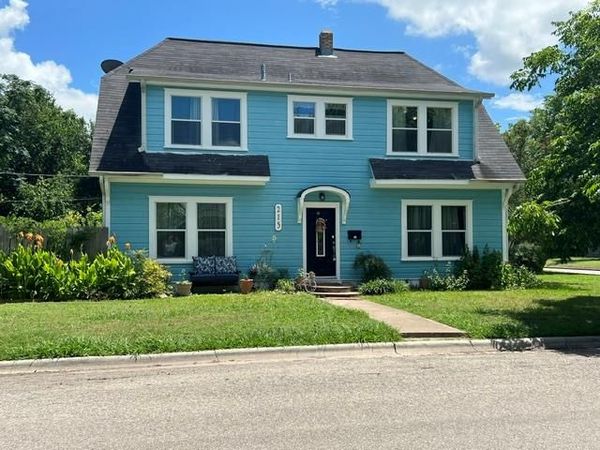 215 W 7th ST , Taylor, TX 76574