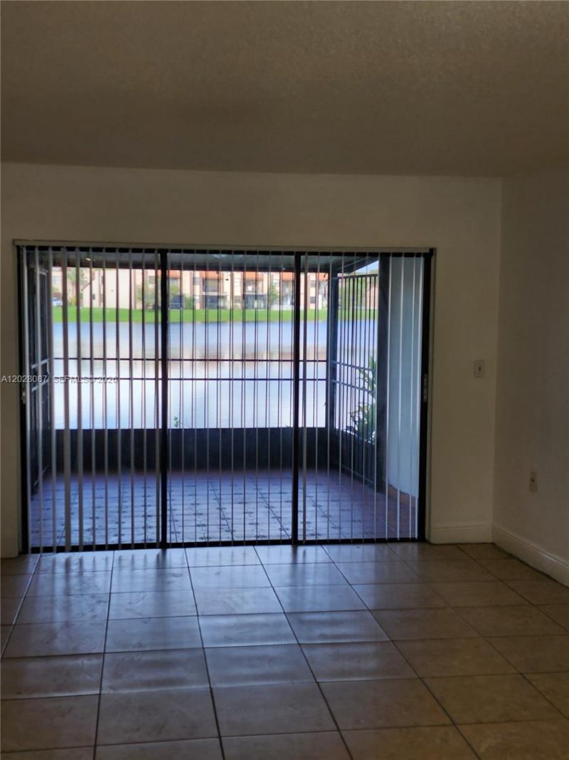 461 NW 107 Ave, Unit 102, Miami, FL 33172 Photo