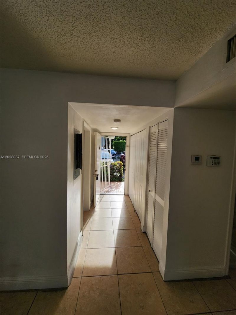461 NW 107 Ave, Unit 102, Miami, FL 33172 Photo