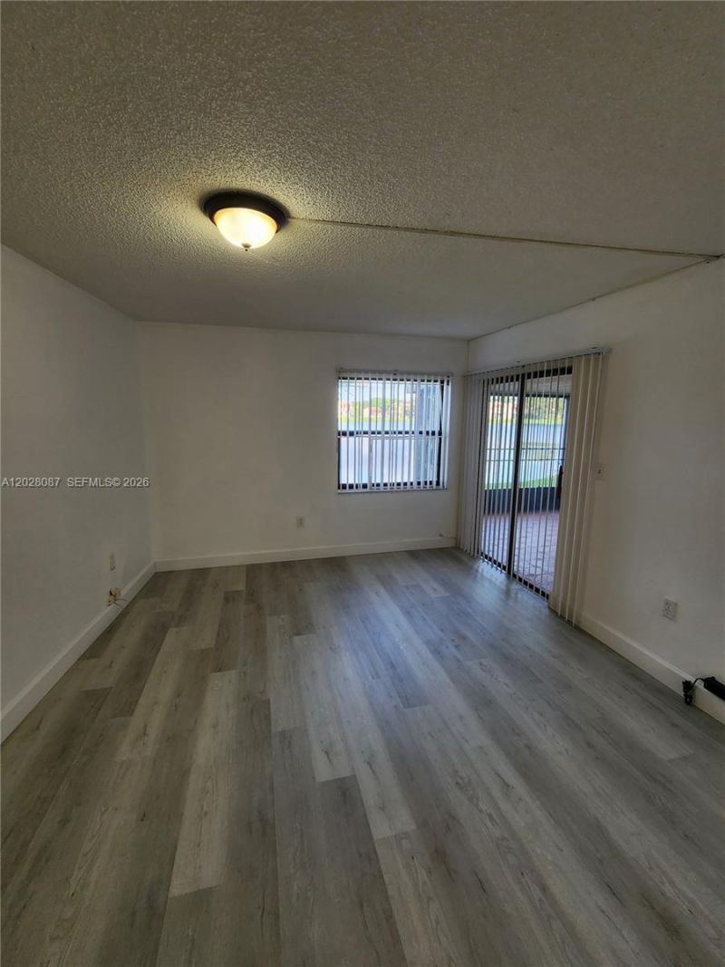 461 NW 107 Ave, Unit 102, Miami, FL 33172 Photo