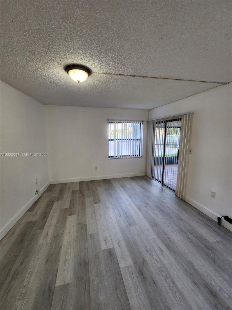 461 NW 107 Ave, Unit 102, Miami, FL 33172 Photo