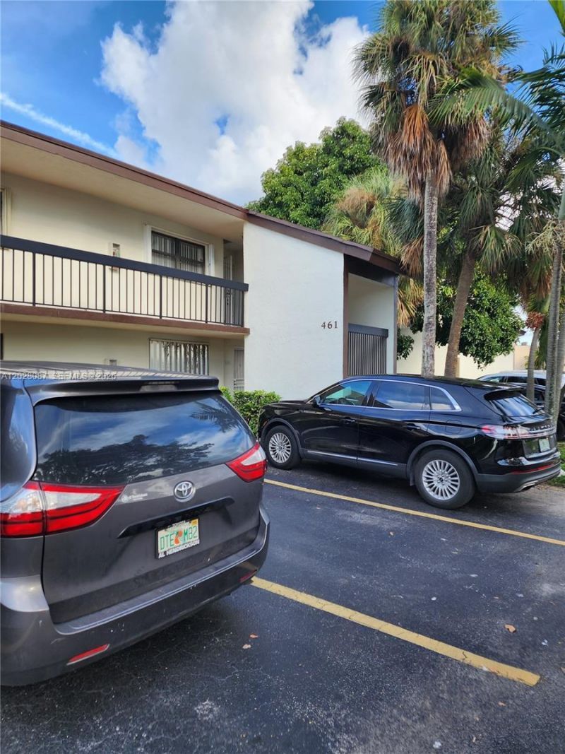 461 NW 107 Ave, Unit 102, Miami, FL 33172 Photo
