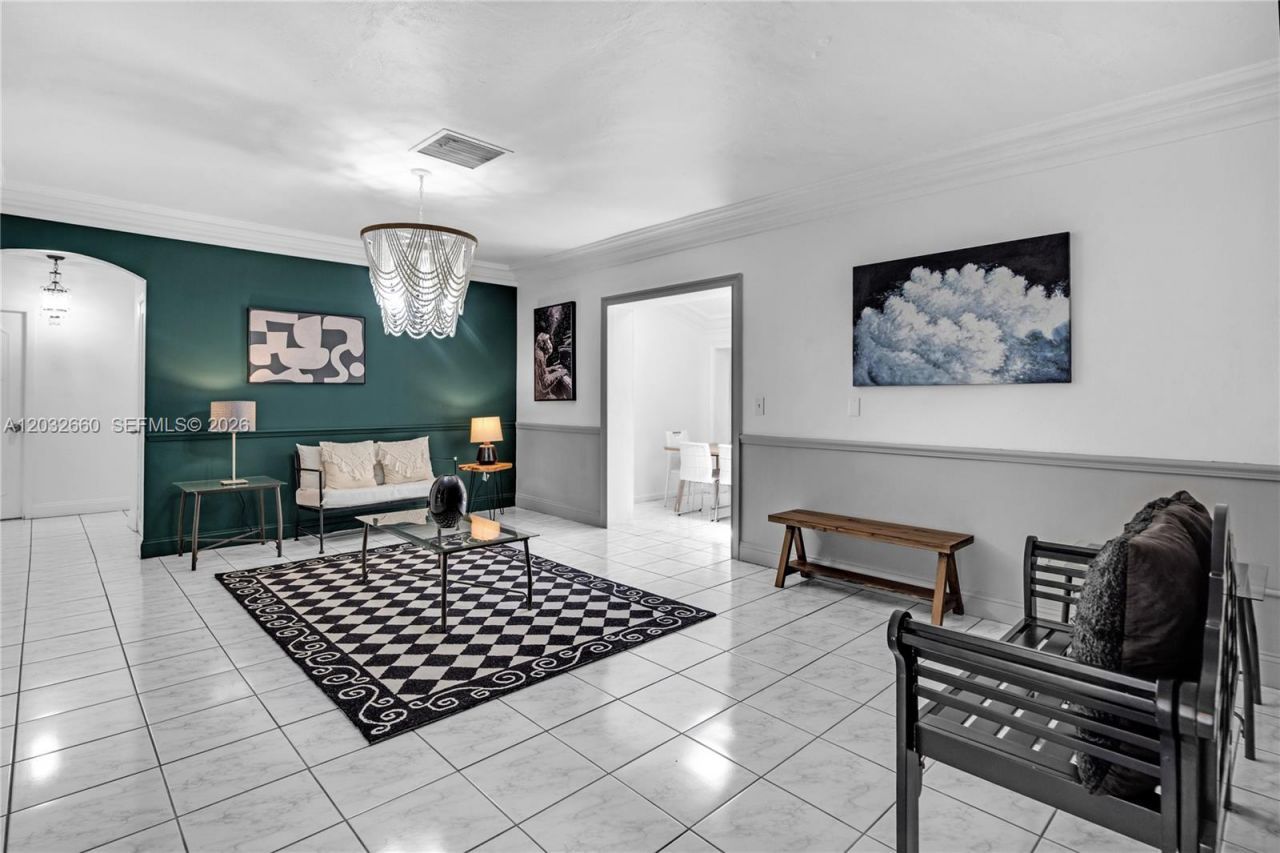 520 SW 22 Rd , Miami, FL 33129 Photo