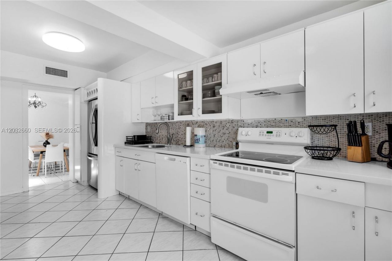 520 SW 22 Rd , Miami, FL 33129 Photo