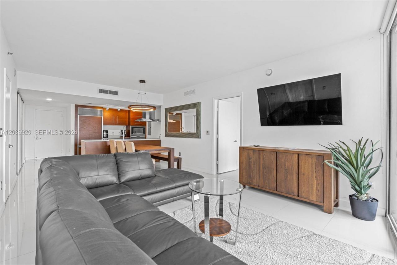 495 Brickell Ave , Unit 905, Miami, FL 33131 Photo