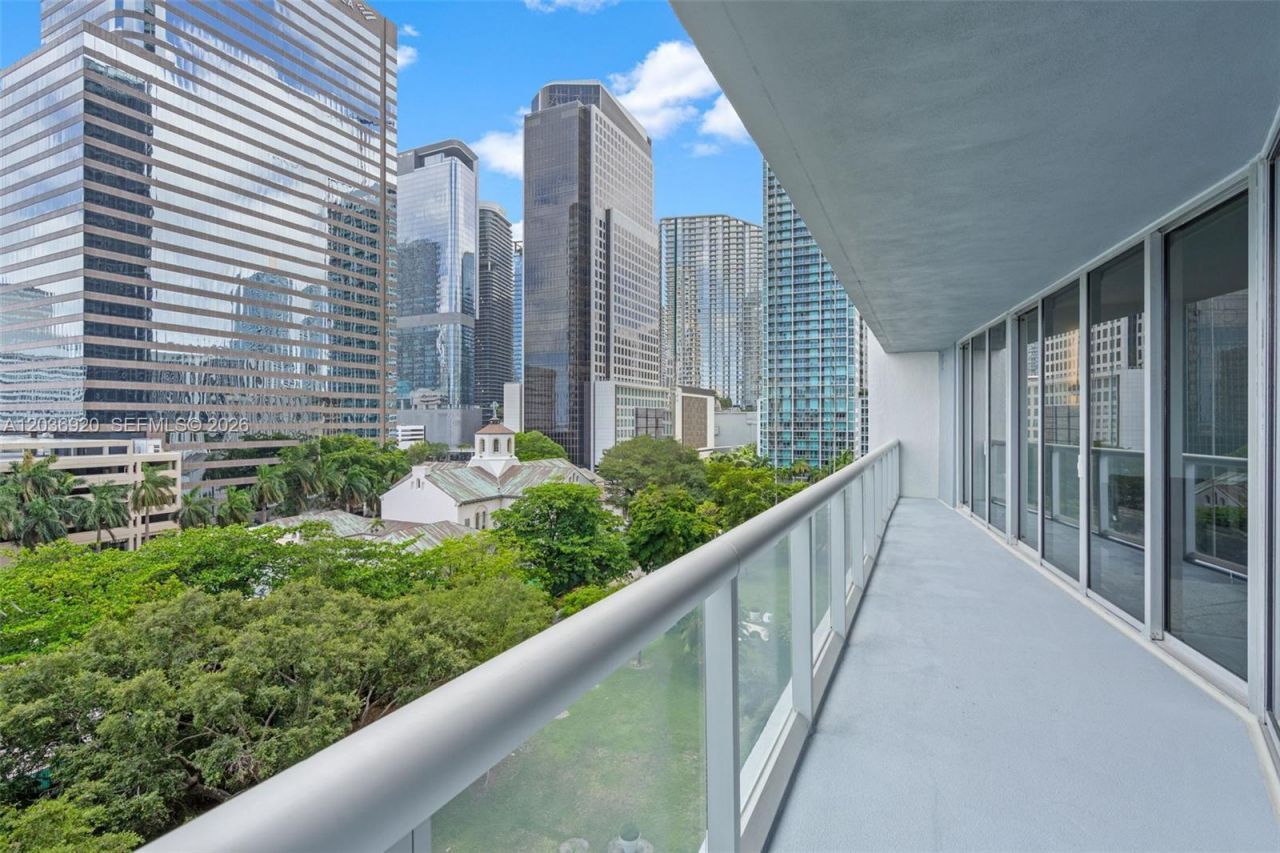 495 Brickell Ave , Unit 905, Miami, FL 33131 Photo