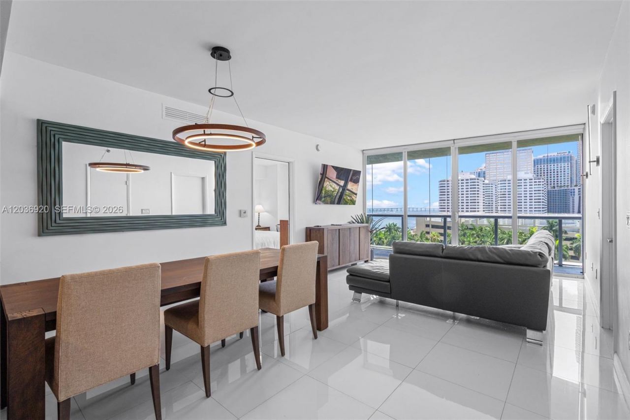 495 Brickell Ave , Unit 905, Miami, FL 33131 Photo