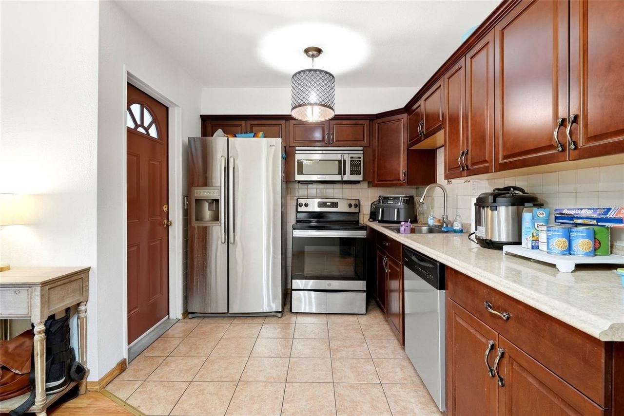 7301 8th Street N, Saint Petersburg, FL 33702 Photo