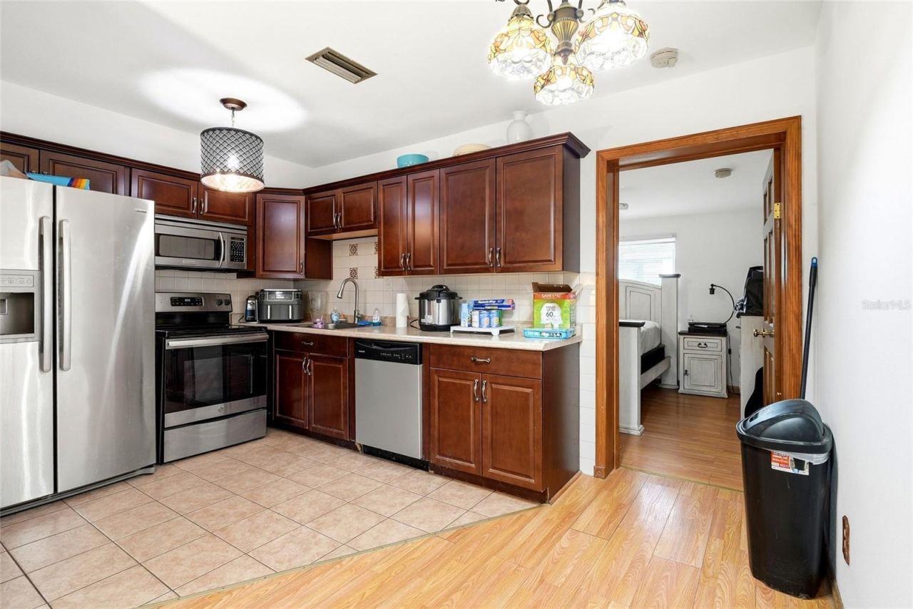 7301 8th Street N, Saint Petersburg, FL 33702 Photo