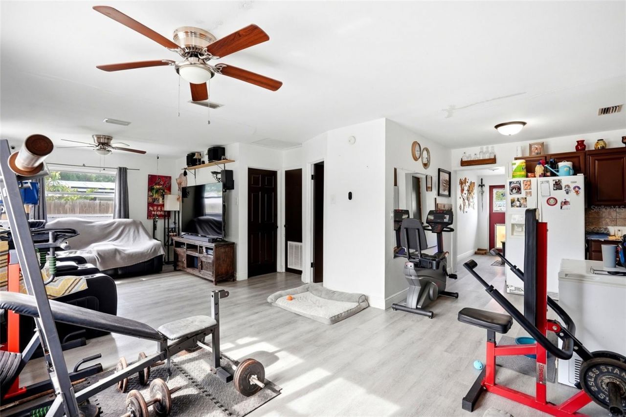 7301 8th Street N, Saint Petersburg, FL 33702 Photo