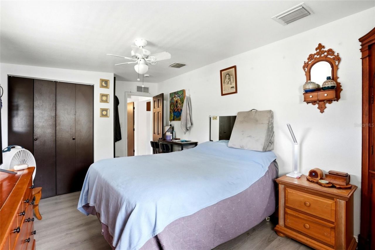 7301 8th Street N, Saint Petersburg, FL 33702 Photo