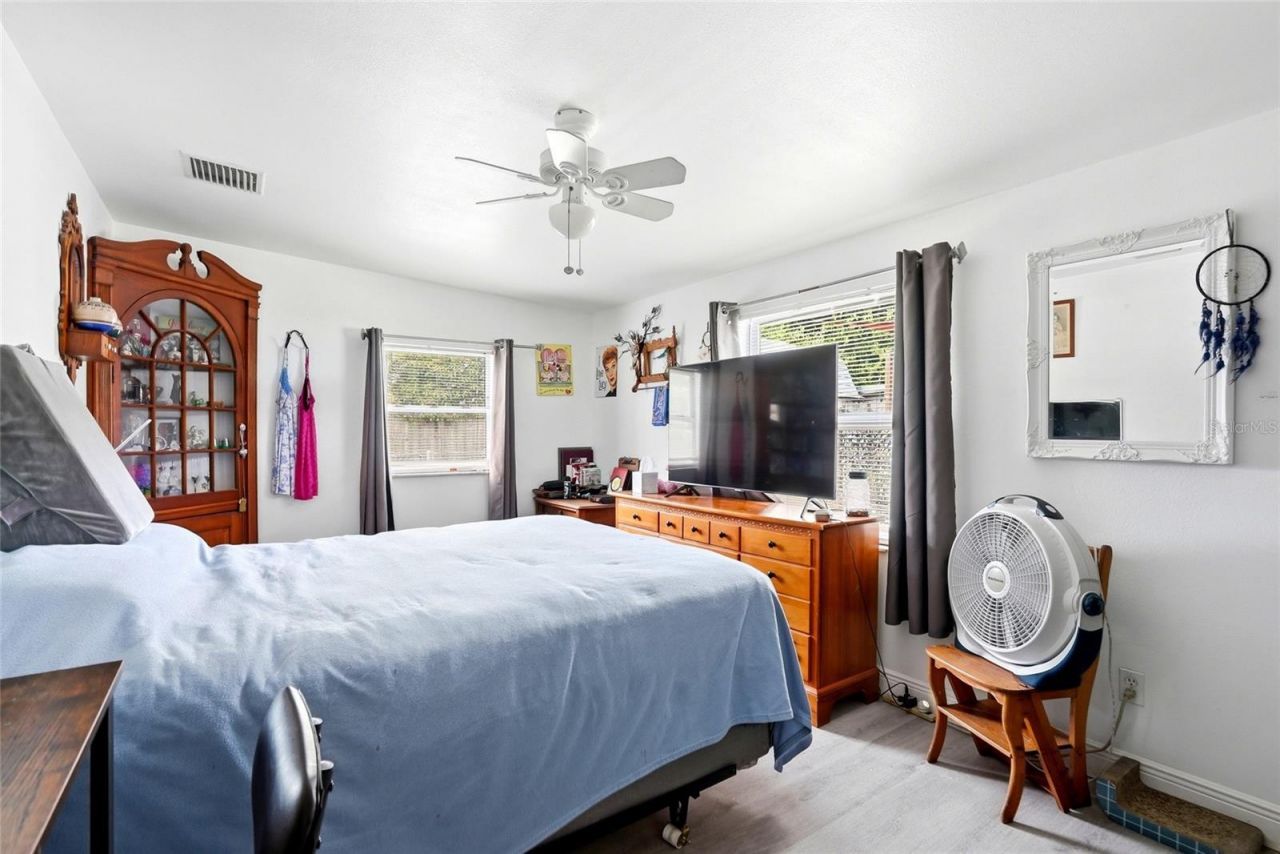 7301 8th Street N, Saint Petersburg, FL 33702 Photo