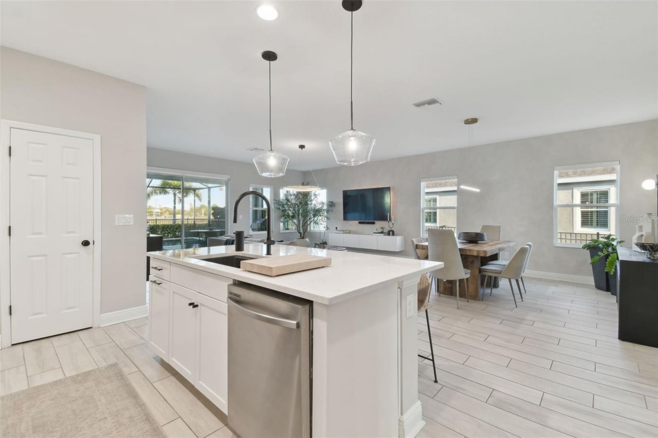 5424 Silver Sun Drive , Apollo Beach, FL 33572 Photo
