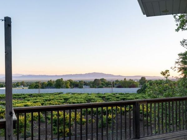 177 N MOUNTAIN RD, Fruit Heights, UT 84037