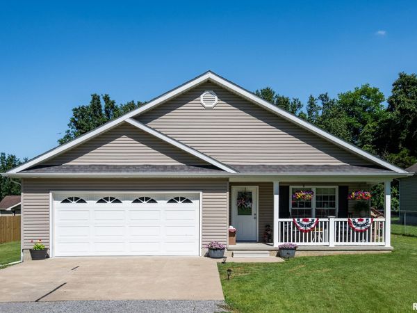 703A MULBERRY Street, Goreville, IL 62939