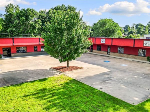 201 Lee Town Road , Pea Ridge, AR 72751