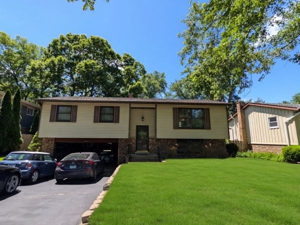 11 Marquette Place , Buffalo Grove, IL 60089