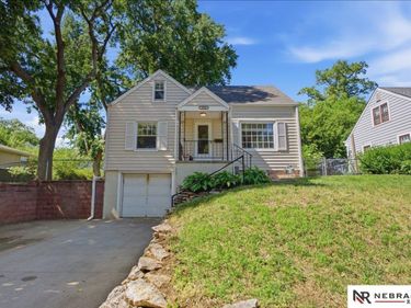 5124 Pierce Street, Omaha, NE 68106