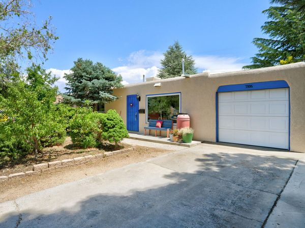 7806 Robin Avenue NE, Albuquerque, NM 87110