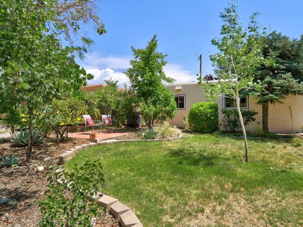 7806 Robin Avenue NE, Albuquerque, NM 87110